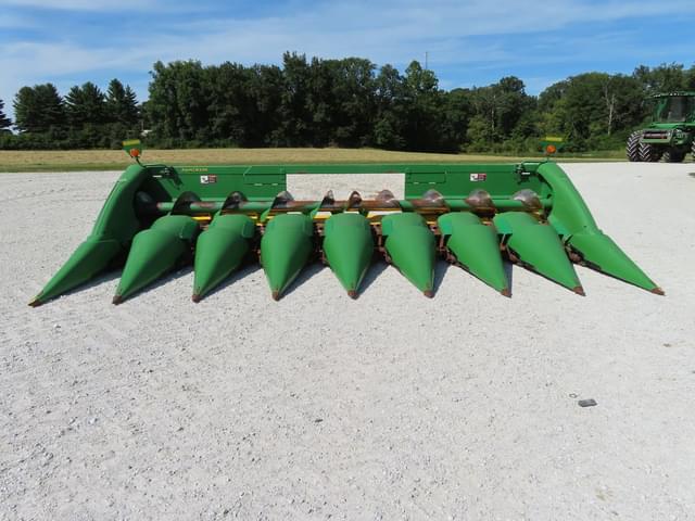 Image of John Deere 608C equipment image 2