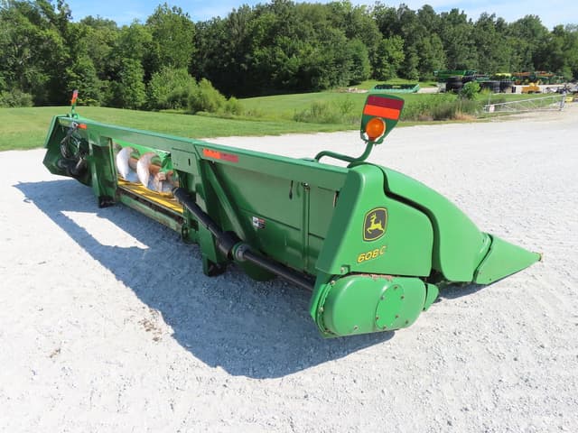 Image of John Deere 608C equipment image 4