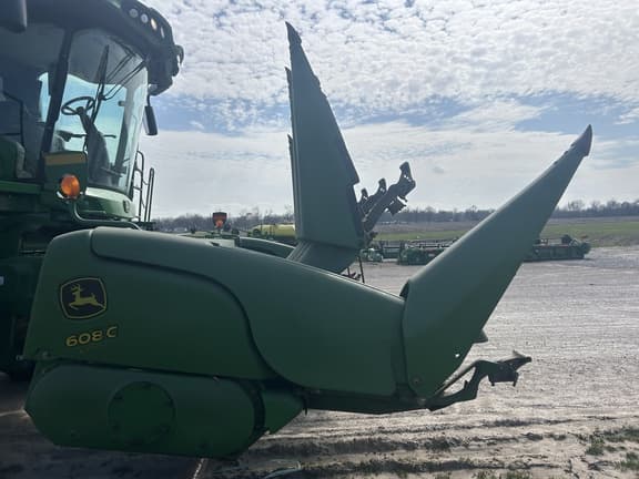 Image of John Deere 608C equipment image 4