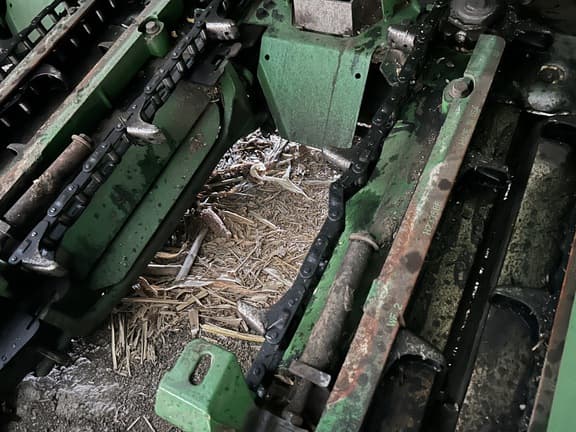 Image of John Deere 608C equipment image 3