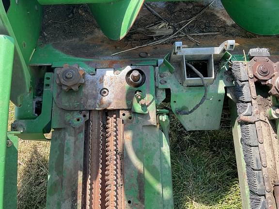 Image of John Deere 608C equipment image 2