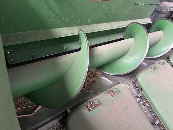 Image of John Deere 608C equipment image 2