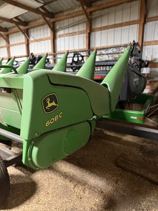 Image of John Deere 608C equipment image 3