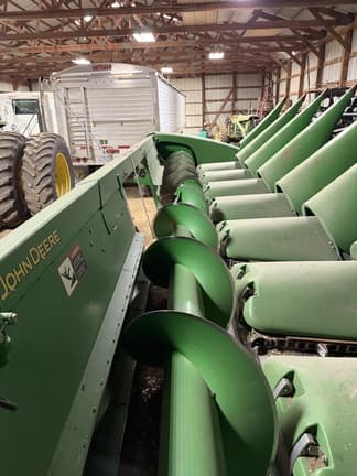 Image of John Deere 608C equipment image 2
