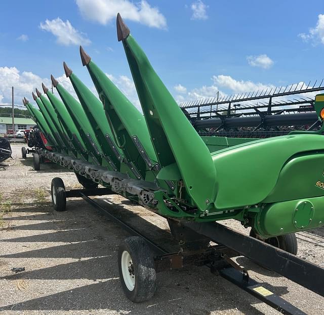 Image of John Deere 608C equipment image 2