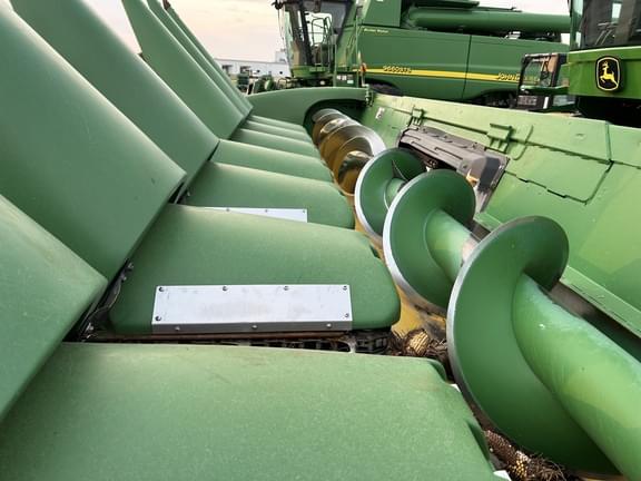 Image of John Deere 608C equipment image 2