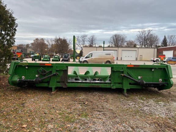 Image of John Deere 608C equipment image 3