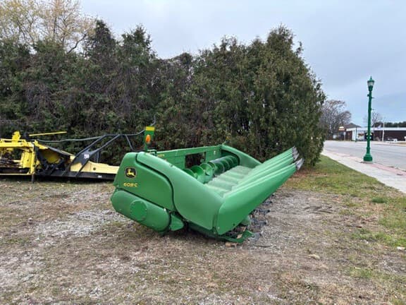 Image of John Deere 608C equipment image 1