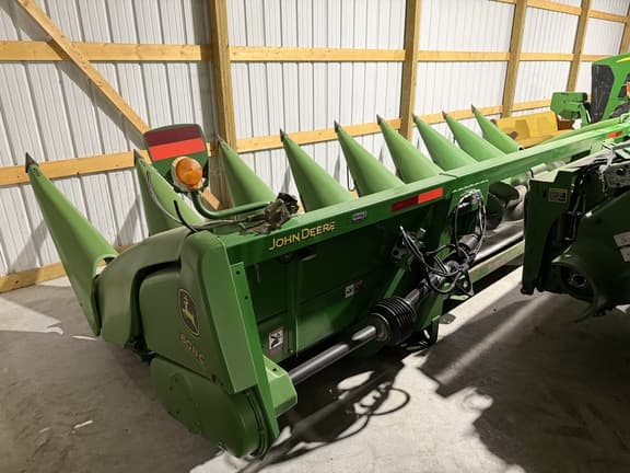 Image of John Deere 608C equipment image 4