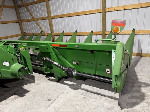 Image of John Deere 608C equipment image 3