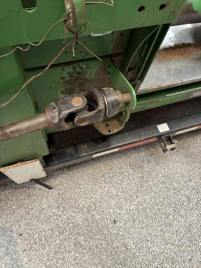 Image of John Deere 608C equipment image 4