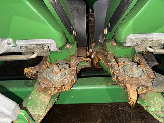 Image of John Deere 608C equipment image 4