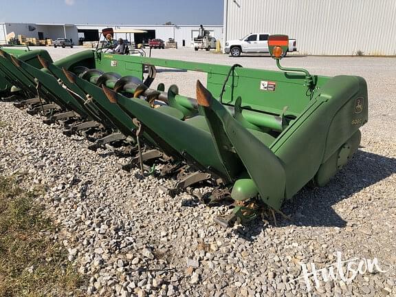 Image of John Deere 608C equipment image 3