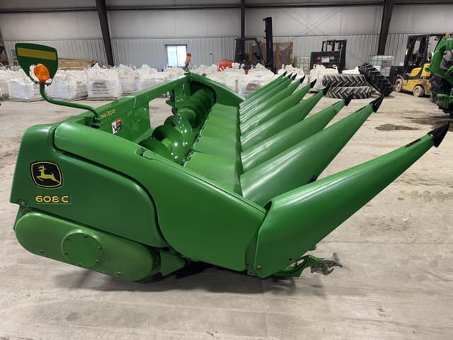 Image of John Deere 608C equipment image 3