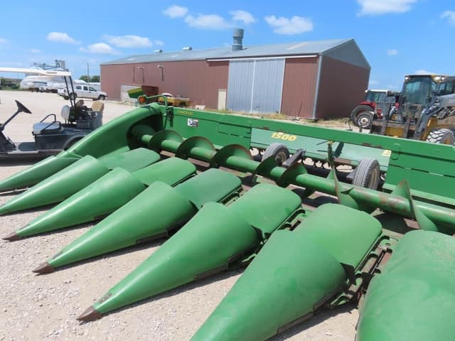 Image of John Deere 608C equipment image 2