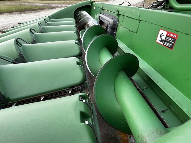 Image of John Deere 608C equipment image 2