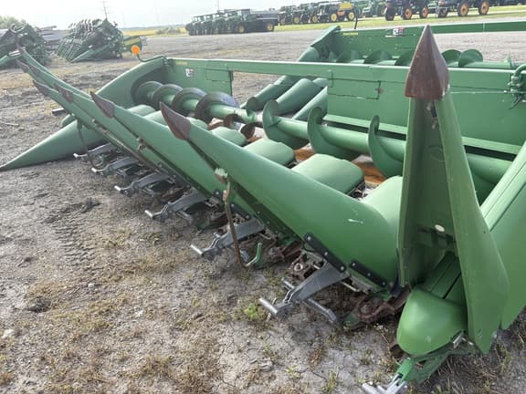 Image of John Deere 608C equipment image 1