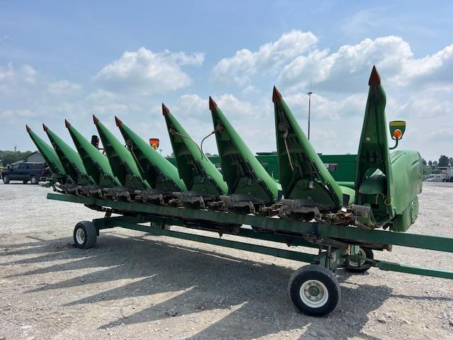 Image of John Deere 608C equipment image 2