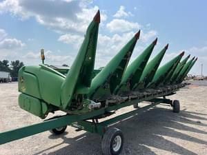 2009 John Deere 608C Image