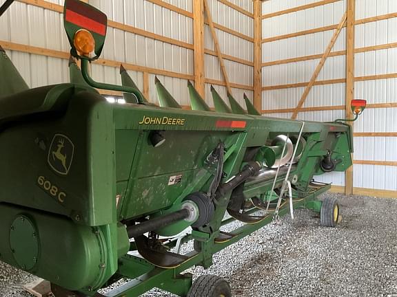 Image of John Deere 608C equipment image 1