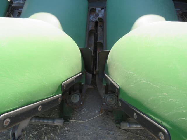Image of John Deere 608C equipment image 4