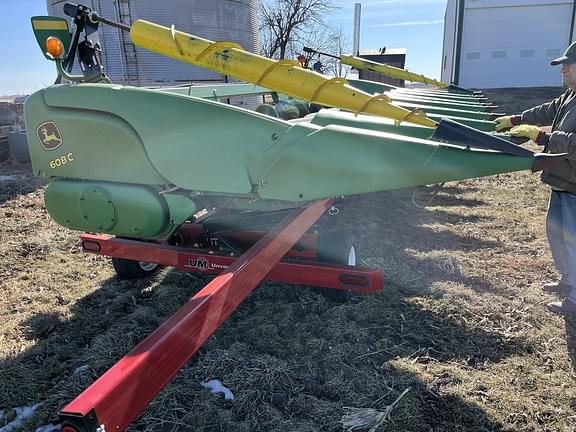 Image of John Deere 608C equipment image 1