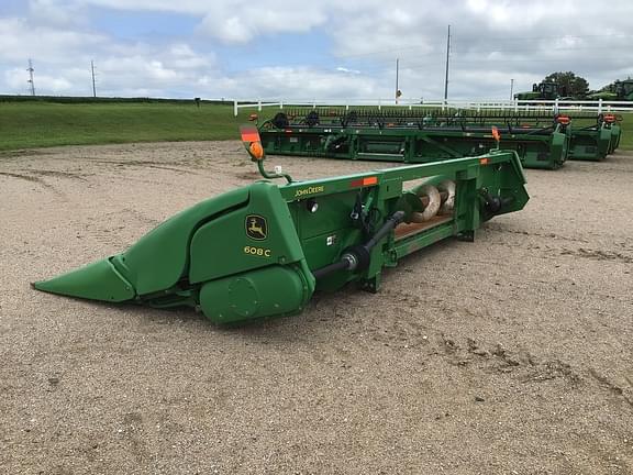Image of John Deere 608C equipment image 4