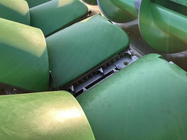 Image of John Deere 608C equipment image 4