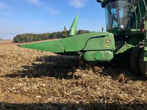 2009 John Deere 608C Image