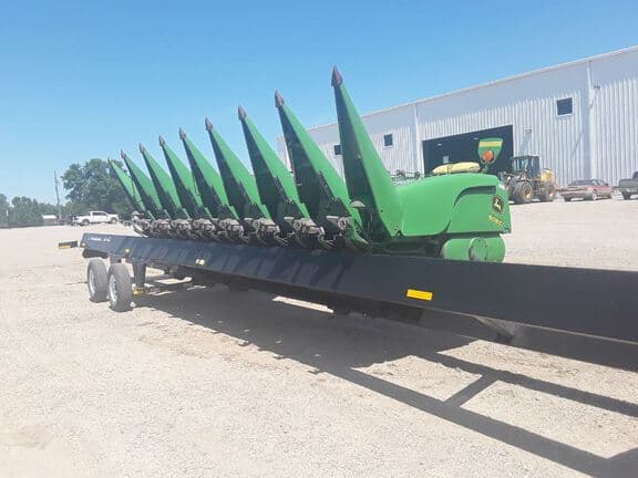 Image of John Deere 608C equipment image 3