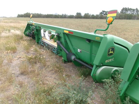 Image of John Deere 608C equipment image 4