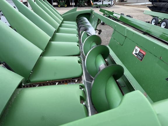 Image of John Deere 608C equipment image 2
