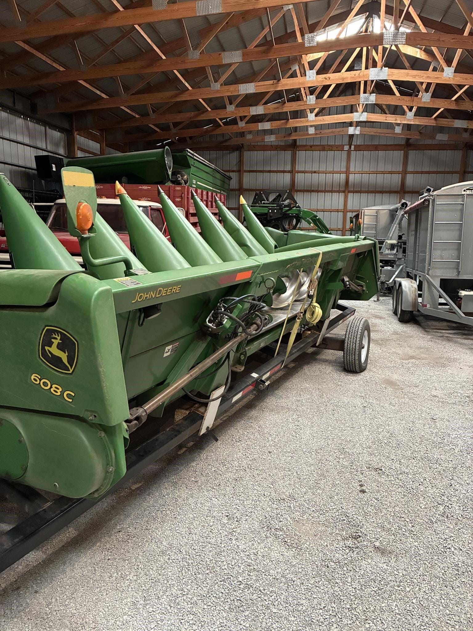 2009 John Deere 608C Equipment Image0