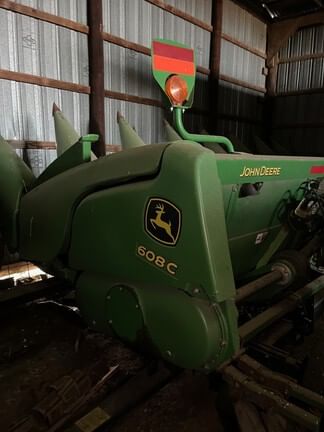 2009 John Deere 608C Equipment Image0