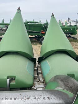 Image of John Deere 608C equipment image 3