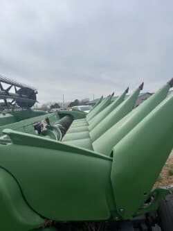 Image of John Deere 608C equipment image 2
