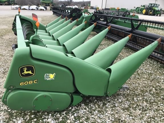Main image John Deere 608C