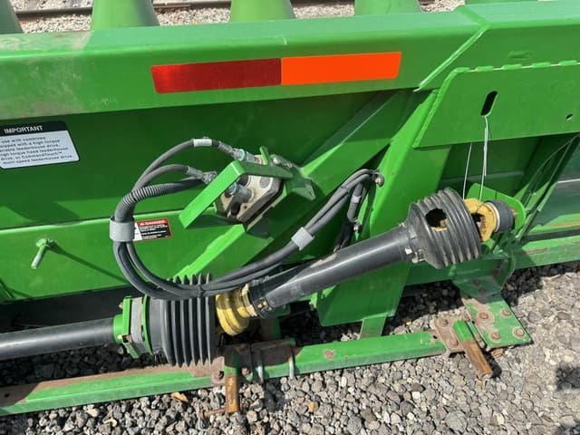 Image of John Deere 608C equipment image 2