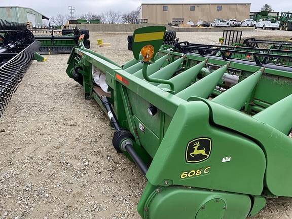 Image of John Deere 608C equipment image 3