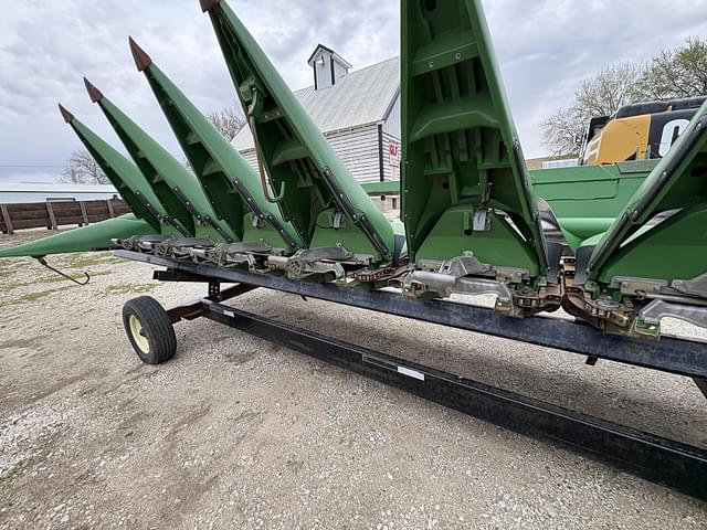 Image of John Deere 608C equipment image 2