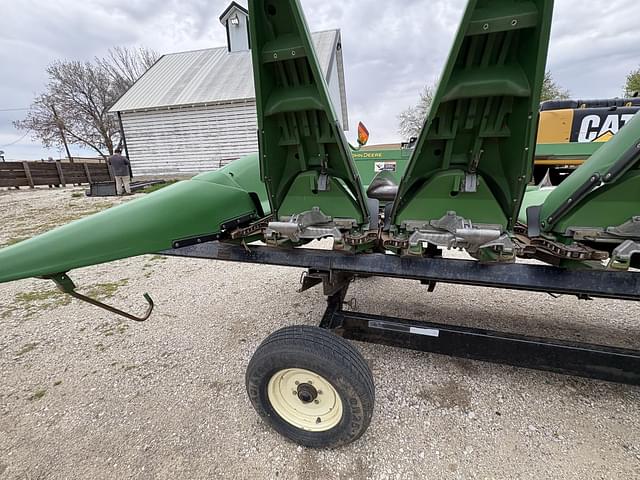 Image of John Deere 608C equipment image 3
