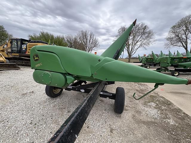 Image of John Deere 608C equipment image 4