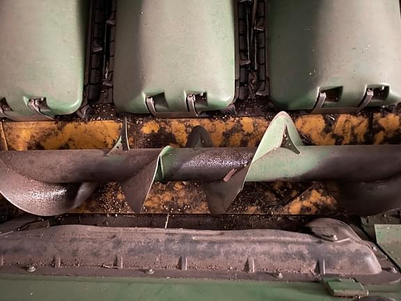 Image of John Deere 608C equipment image 3