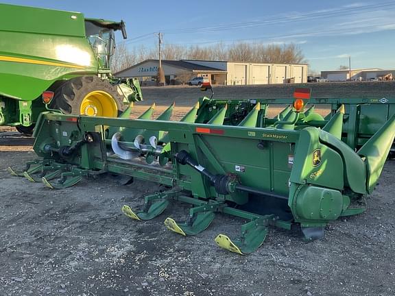 Image of John Deere 608C equipment image 4