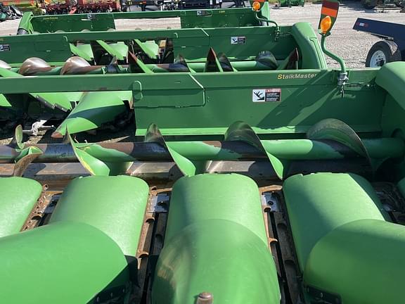 Image of John Deere 608C equipment image 3