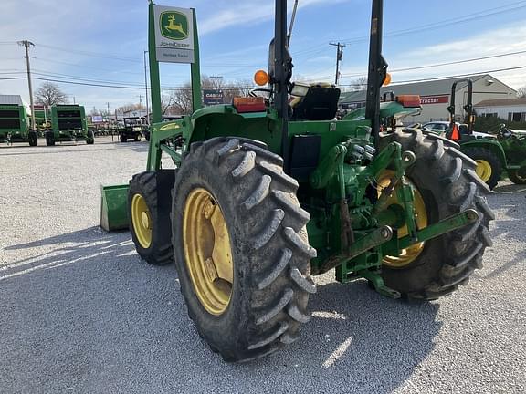 Image of John Deere 6100D equipment image 2