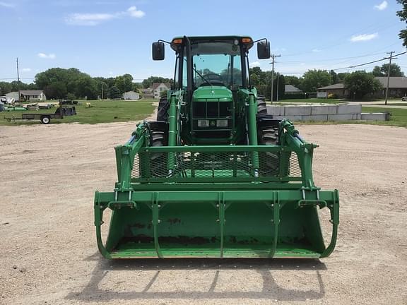 Image of John Deere 6100D equipment image 1