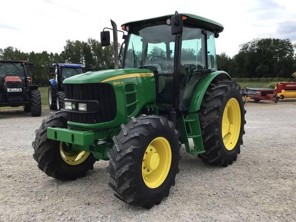 Image of John Deere 6100D equipment image 1