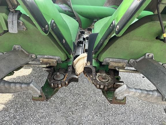 Thumbnail image John Deere 612C 10