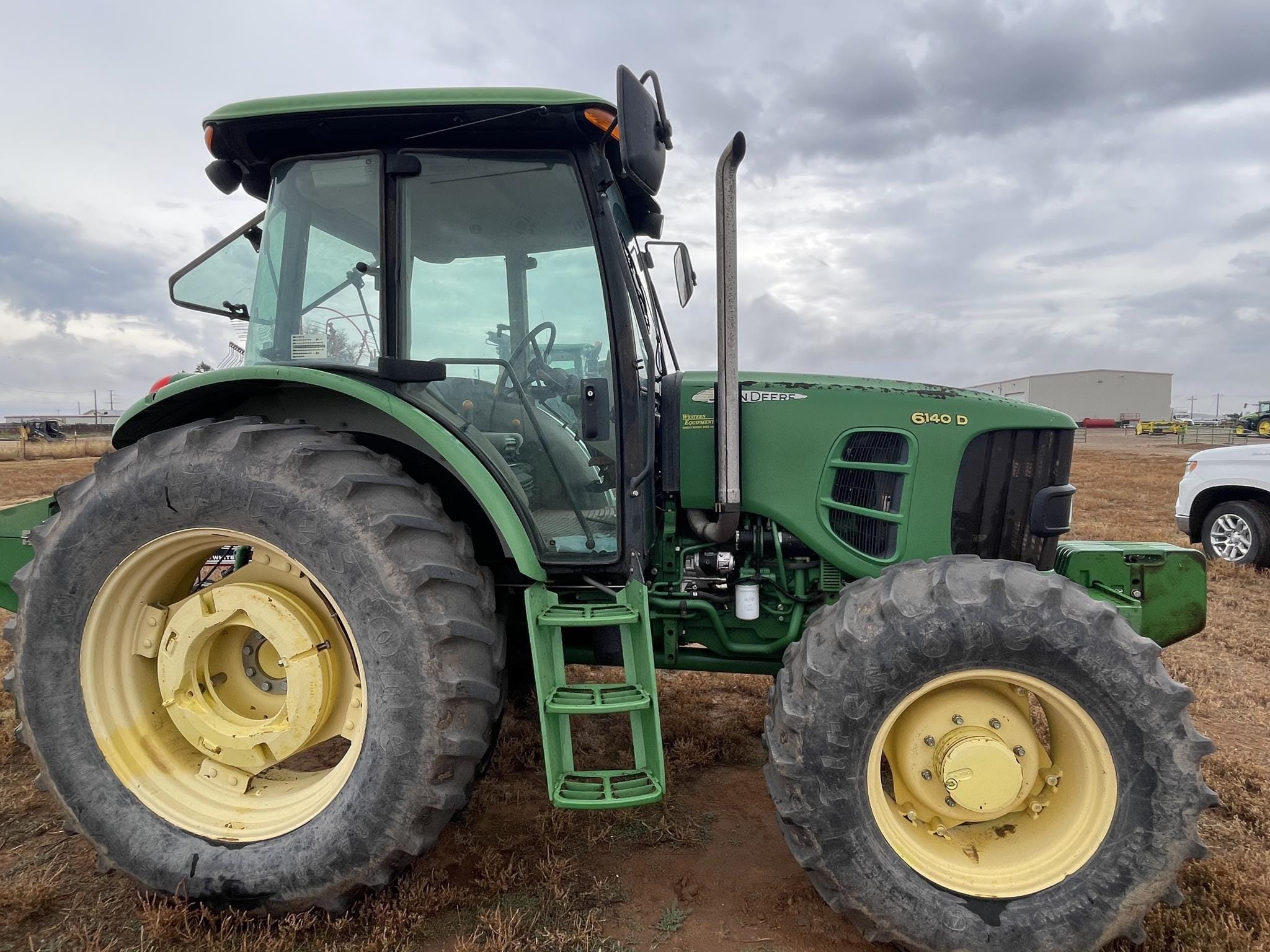 2009 John Deere 6140D Equipment Image0
